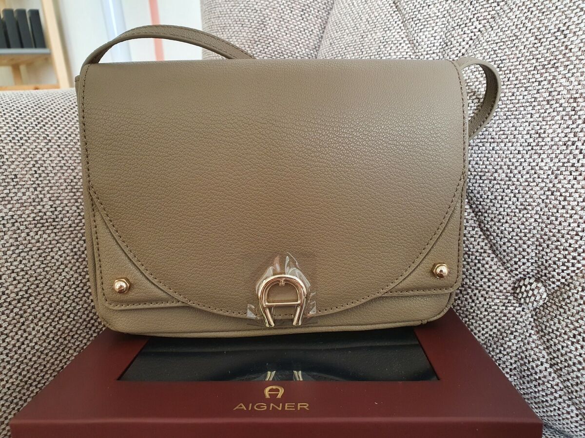 aigner-umhaengetasche-746rmx.jpg